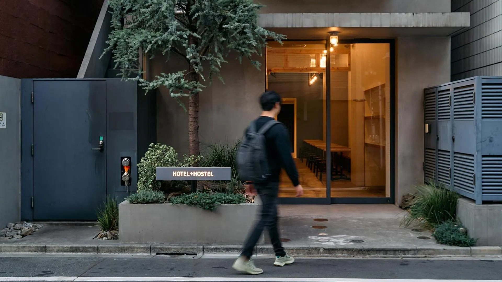 Hotel Plus Hostel Tokyo Asakusa 1 0*,  Japón